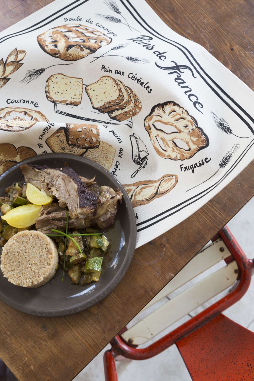 'Les Pains de France’ tea towel showing French breads and their names
